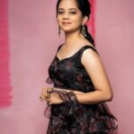 Anitha Sampath Instagram - Sunshine☀️ Photoshoot for mua @veena_artistry Makeup - @veena_artistry Hairstylist- @hairtales.by.punithavathy Costume - @styled_by_yukthi Photography - @danielroy_photography Jewellery - @mahilam_bridal_jewellery Organiser - @thilak_r_ @_vikimedia_ #bridesofveena #hosurmakeupartist #hosurgirls #krishnagirimakeupartist #dharmapurimakeupartist #bridesofhosur #hosur_official #bridesofbangalore #bridalhairstyle #weddingmakeupartist #instabride #wedmegood #biggbossanithasampath #biggbosstamil #vijaytelevision #muhurthamlook #thenimakeupartist #cumbumbride #cumbummakeupartist #southindianbride #anithasampath #trendinghinduwedding #maduraimakeupartist