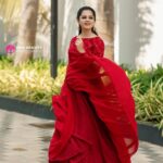 Anitha Sampath Instagram - ❤️red❤️love❤️ Mua @royce_by_rajigokul Hair @the_looks_by_sandhiya Jewel @new_ideas_fashions Click @zerogravityphotography Outfit @royce.emporium