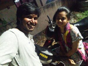 Anitha Sampath Instagram - என் கண்ணுகுட்டி, என் முயலு இனிய பிறந்தநாள் வாழ்த்துக்கள். ரொம்ப ரொம்ப talent ஆனா பொண்னு memory power ஜாஸ்தி, பயங்கர will power எதையும் ரொம்ப easy ஆ கத்துக்கக்கூடிய ஆள். இந்த இடத்துக்கு இந்த நிலைமைக்கு வந்ததுக்கு அவளோட முழு உழைப்பு மட்டும் தா காரணம். கடினமான உழைப்பாளி 24hrs ல 20hrs ஒர்க் பண்ண சொன்ன கூட பண்ண கூடிய ஆள். காசு விஷயத்துல ரொம்ப சிக்கனம் அவுளுக்காக 1ரூபா செலவு பண்ணனும்னா கூட ரொம்ப யோசிப்பா. மத்தவங்களுக்காக எப்ப வேணா எவ்ளோ வேணா செலவு பண்ணுவா. கிடைக்கிற சின்ன சின்ன opportunityஆ கூட விடக்கூடாதுனு ரொம்ப உழைப்பா.பாத்த முதல் நாள்ல இருந்து இப்ப வரைக்கும்  என்ன impress பண்ணிகிட்டே தா இருக்கா.
இப்படி அவளை பத்தி பேச சொன்ன பேசிட்டு போலாம். அவுளோ புடிக்கும் அந்த பன்னிகுட்டிய. இனிய இனிய பிறந்தநாள் வாழ்த்துக்கள் பட்டு இந்த வருடம் ரொம்ப சிறப்ப அமையும் நீ ஆசை பட்டதெல்லாம் நடக்கும்.மனமார்ந்த வாழ்த்துக்கள்😍💐🎉🥰🥳