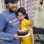 Anitha Sampath Instagram - என் கண்ணுகுட்டி, என் முயலு இனிய பிறந்தநாள் வாழ்த்துக்கள். ரொம்ப ரொம்ப talent ஆனா பொண்னு memory power ஜாஸ்தி, பயங்கர will power எதையும் ரொம்ப easy ஆ கத்துக்கக்கூடிய ஆள். இந்த இடத்துக்கு இந்த நிலைமைக்கு வந்ததுக்கு அவளோட முழு உழைப்பு மட்டும் தா காரணம். கடினமான உழைப்பாளி 24hrs ல 20hrs ஒர்க் பண்ண சொன்ன கூட பண்ண கூடிய ஆள். காசு விஷயத்துல ரொம்ப சிக்கனம் அவுளுக்காக 1ரூபா செலவு பண்ணனும்னா கூட ரொம்ப யோசிப்பா. மத்தவங்களுக்காக எப்ப வேணா எவ்ளோ வேணா செலவு பண்ணுவா. கிடைக்கிற சின்ன சின்ன opportunityஆ கூட விடக்கூடாதுனு ரொம்ப உழைப்பா.பாத்த முதல் நாள்ல இருந்து இப்ப வரைக்கும் என்ன impress பண்ணிகிட்டே தா இருக்கா. இப்படி அவளை பத்தி பேச சொன்ன பேசிட்டு போலாம். அவுளோ புடிக்கும் அந்த பன்னிகுட்டிய. இனிய இனிய பிறந்தநாள் வாழ்த்துக்கள் பட்டு இந்த வருடம் ரொம்ப சிறப்ப அமையும் நீ ஆசை பட்டதெல்லாம் நடக்கும்.மனமார்ந்த வாழ்த்துக்கள்😍💐🎉🥰🥳
