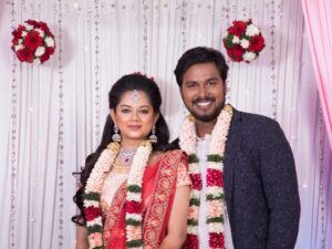 Anitha Sampath Instagram - என் கண்ணுகுட்டி, என் முயலு இனிய பிறந்தநாள் வாழ்த்துக்கள். ரொம்ப ரொம்ப talent ஆனா பொண்னு memory power ஜாஸ்தி, பயங்கர will power எதையும் ரொம்ப easy ஆ கத்துக்கக்கூடிய ஆள். இந்த இடத்துக்கு இந்த நிலைமைக்கு வந்ததுக்கு அவளோட முழு உழைப்பு மட்டும் தா காரணம். கடினமான உழைப்பாளி 24hrs ல 20hrs ஒர்க் பண்ண சொன்ன கூட பண்ண கூடிய ஆள். காசு விஷயத்துல ரொம்ப சிக்கனம் அவுளுக்காக 1ரூபா செலவு பண்ணனும்னா கூட ரொம்ப யோசிப்பா. மத்தவங்களுக்காக எப்ப வேணா எவ்ளோ வேணா செலவு பண்ணுவா. கிடைக்கிற சின்ன சின்ன opportunityஆ கூட விடக்கூடாதுனு ரொம்ப உழைப்பா.பாத்த முதல் நாள்ல இருந்து இப்ப வரைக்கும்  என்ன impress பண்ணிகிட்டே தா இருக்கா.
இப்படி அவளை பத்தி பேச சொன்ன பேசிட்டு போலாம். அவுளோ புடிக்கும் அந்த பன்னிகுட்டிய. இனிய இனிய பிறந்தநாள் வாழ்த்துக்கள் பட்டு இந்த வருடம் ரொம்ப சிறப்ப அமையும் நீ ஆசை பட்டதெல்லாம் நடக்கும்.மனமார்ந்த வாழ்த்துக்கள்😍💐🎉🥰🥳