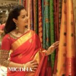 Anitha Sampath Instagram - Experience the world of @mugdhaartstudio Brides, it’s your time to shine this wedding season with MUGDHA Silks! ✨ Chennai’s T. Nagar is now home to the biggest wholesale one-stop showroom for all your bridal needs! Featuring the largest collection of Kanjeevaram silk sarees, Mugdha has everything you need to make your big day brighter and more beautiful! Jewelry: @aaranyarentaljewellery Blouse from : @lakshitha_designer_studio #mugdha #mugdhasilks #mughdhaartstudio #silksarees #silks #silksareelove #chennai #nammachennai #wedmegoodsouth #chennaishopping #newstorealtert #newstore #mugdhabride #silksareeindia #silksareestore #silksareecollection #silksareeshopping #silksari #tnagar #saree #sareelove #sareefashion #sareedraping #sareelovers #sareecollection #bridalsarees #weddingsaree #southindianbrides #indianbrides