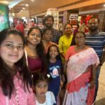 Anitha Sampath Instagram - தெய்வமச்சான்..குடும்பத்துடன்😍😍 Happy with the audience response 😍😍😍😍thanks a lot for this great opportunity 🙏🏼😇 @martyn_nk director @vathsanveera actor & producer Congratulations🎉 @actor_balasaravanan @vemal.actor anna 😍😍😍😍 படம் சூப்பரா வந்துருக்கு😍 Family entertainer❤️ முடிஞ்சா எல்லாரும் குடும்பத்தோட பாருங்க😇🙏🏼🙏🏼 #deivamachan #anithasampath Kamala Cinemas