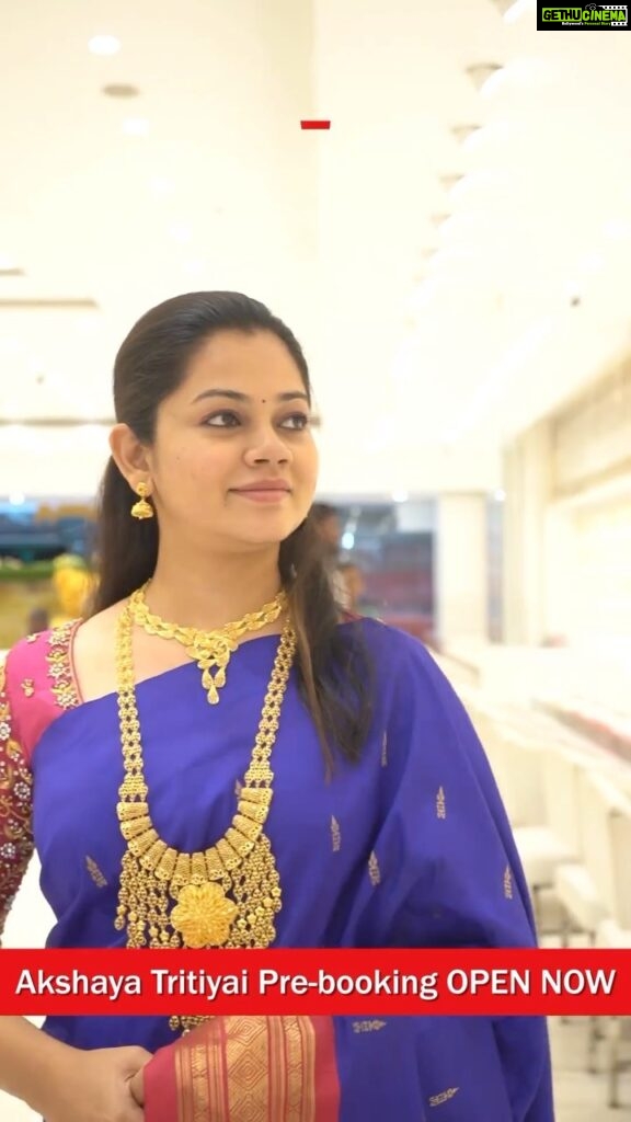 Anitha Sampath Instagram - Pre-Book your Gold Jewellery for Akshaya Tritiyai from Revathi stores, Redhills & Perambur Thangamaligai. Book your Gold in today’s price and if the price drops on Akshaya Tritiya get the difference amount as ‘Cash-Back’. @revathistores_thebestshop ✨