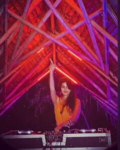 Anjali Lavania Instagram - Xmas eve blast off! #djlife #itspartytime #technomusic #goa #anjelliluvania @bananaforest_vagator @airsnaremusic @wafishaa @wafisha