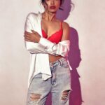 Anjali Patil Instagram – Ahem..

📸 @ruhaankhanportraits 
💄 @mua_angel.20