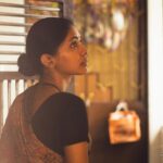 Anjali Patil Instagram - The reason @anahatfilms was created because I needed space to co-create. To meet beings I can call friends and turn them into a family. An year later this is exactly what we are doing! We recently wrapped a short film, Veni (Braid) directed by @vishal.jejurkar These days were infused with hard-work, gratitude and gentleness of being alive. Filmmaking is one of the most cruel business but it is still possible to create spaces which are not touched by the statistics of it. Where stories, human struggle and emotions are at the centre. Thank you for making this happen! Writer/ Director- @vishal.jejurkar Writer/ Co-Actor- @snehal.kalpana Camera- @dharam.sisodiyaa @rohankantak Sound- @nehul_chanakya Direction/ Art / Almost everything- @tanvisalunkhe Hair and Make up- @akshali_26 Pictures by @_surreal__ Co-Actors- @vitthal_nagnath_kale, Rukmini Sutar, Yash