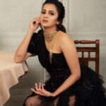 Anjana Rangan Instagram – For @she_india @she_awards 
Muah : @ashmakeupandhairdo 
Outfit : @deepikaaroralabel 
Jewellery : @rajianand