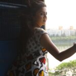 Anjana Rangan Instagram - பாகம் 1 / 3 : தடைகளையும் .. தடங்களையும் தாண்டி.. அவனுக்காக பயணித்த அவள்… ♥️ #trainseries with @padambyveni #shotwithlove #ninaivooruparavai #ilaiyaraja #modernlovechennai