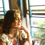 Anjana Rangan Instagram - பாலை மீது பாலை வார்த்ததார் நீல வானின் பாலம் யார் 🥀 📸 : @padambyveni