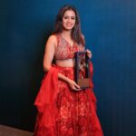 Anjana Rangan Instagram - Thank u @anora_artstudio for honouring me with the award! @lishachinnu @cirkleprandevents for having me over And congratulations @iam_ineya on the brilliant venture! And many many congratuations to the 9 other beautiful talented women, who were honoured for their excellency in their respective fields❤️ It was a great evening with some amazingly talented ladies ❤️❤️✨✨