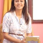 Anjana Rangan Instagram - NANGROW is returning with something bigger after that fun AR filter. To make parenting simpler, NANGROW and Momspresso are hosting a live session with Dr. Charu Arora. Therefore, join in on December 20th, 2:30pm, to get all of your questions and concerns answered! @nestlenangrowindia #NestleNANGROW #NANGROWIndia #Nutrition #LiveSession #ExpertLive #collab
