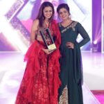 Anjana Rangan Instagram - Thank u @anora_artstudio for honouring me with the award! @lishachinnu @cirkleprandevents for having me over And congratulations @iam_ineya on the brilliant venture! And many many congratuations to the 9 other beautiful talented women, who were honoured for their excellency in their respective fields❤️ It was a great evening with some amazingly talented ladies ❤️❤️✨✨