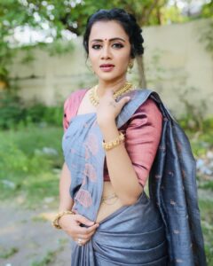 Anjana Rangan Instagram - For #mamannanaudiolaunch 
Photography : @edengroupofstudio 
Makeup : @ashmakeupandhairdo 
Jewellery : @theamethyststore 
Saree : @kanakadharadrapes 
Blouse design : @magicbyjeeni
