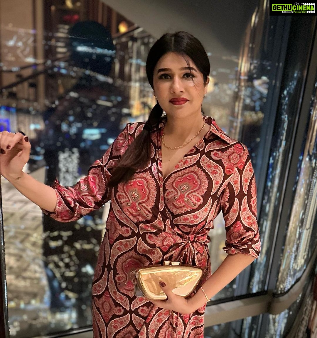 Anjena Kirti Instagram - Saturday PhotoDump ✨👽 Armani Hotel, Burj Khalifa, Dubai