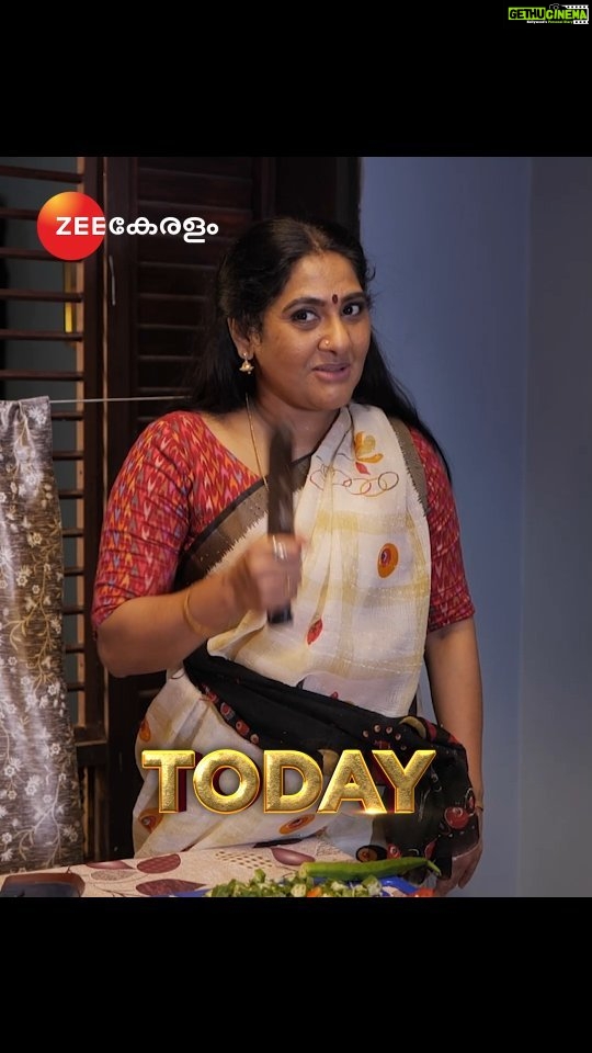 Anju Aravind Instagram - Sudhamani Supera | Today Onwards | Mon - Sat | 6.30 PM | Zee Keralam പ്രതിസന്ധികൾക്കിടയിലും തന്റെ മക്കൾക്ക് താങ്ങായി മാറിയ വേറെ ലെവൽ അമ്മയുടെ കഥ. മറക്കാതെ കാണുക സുധാമണി സൂപ്പറാ തിങ്കൾ മുതൽ ശനി വരെ വൈകുന്നേരം 6.30ന് നമ്മുടെ സ്വന്തം സീ കേരളം ചാനലിൽ #ZeeKeralam #NeithedukkamJeevithaVismayangal #ZeeKeralamHD #ZeeKeralamOnMyTV #NewLaunchOnZk #SudhamaniSupera #SudhamaniSuperaonZeeKeralam #SudhamaniSuperaonZK #SSonZK Watch Anytime, Anywhere on ZEE5 - https://zee5.onelink.me/RlQq/fmalDownloadZEE5App