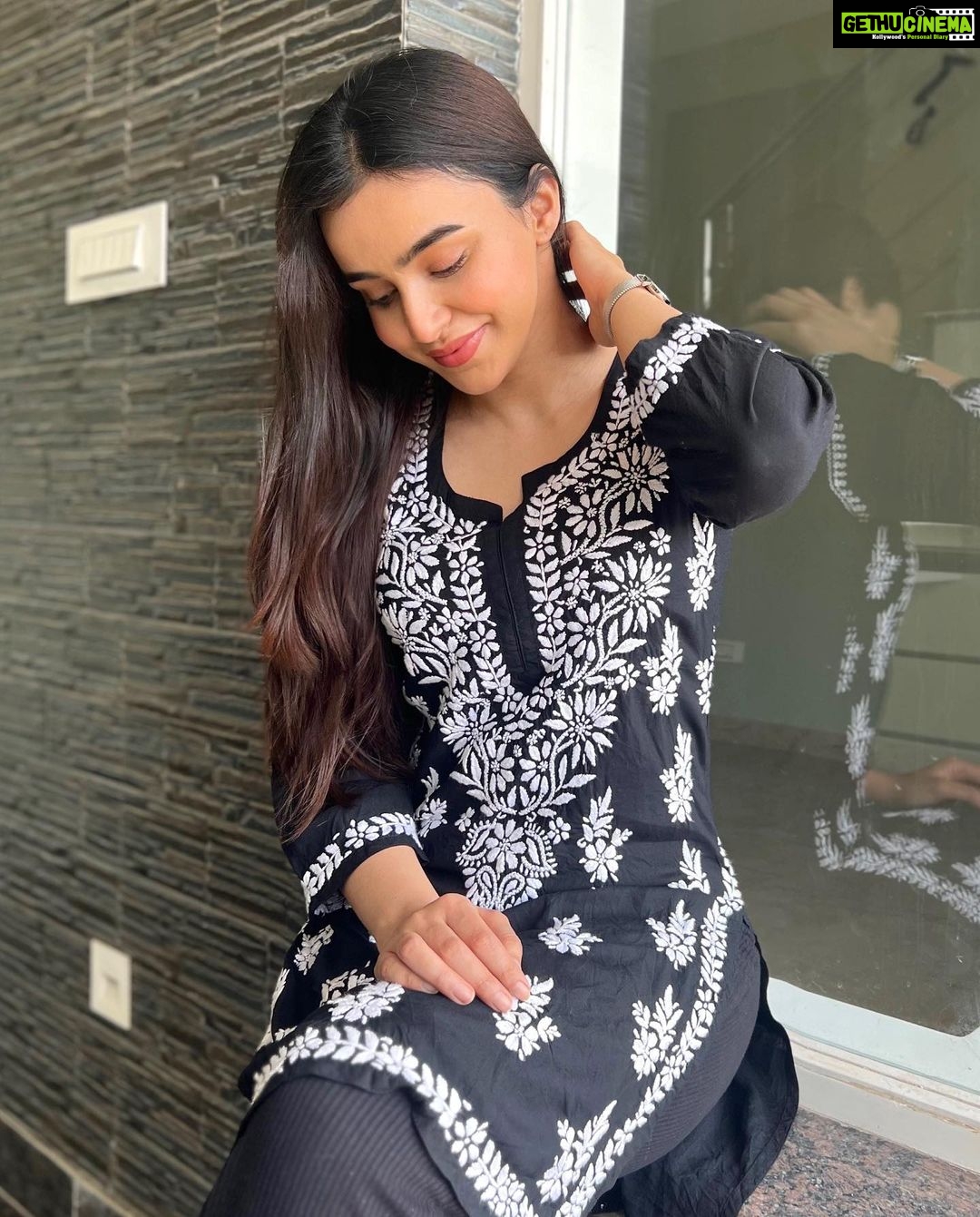 Video Jockey Ankitta Sharma HD Instagram Photos and Wallpapers April ...