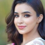 Ankitta Sharma Instagram - और पास.. 🤍 📸 @deepikasdeepclicks MUA @makeupbypalmo Hair by @preethairstylist_