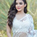 Ankitta Sharma Instagram - 🕊️. 📸 @deepikasdeepclicks MUA @makeupbypalmo Hair by @preethairstylist_