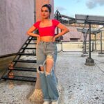 Ankitta Sharma Instagram - feeling the golden hour. 🍯
