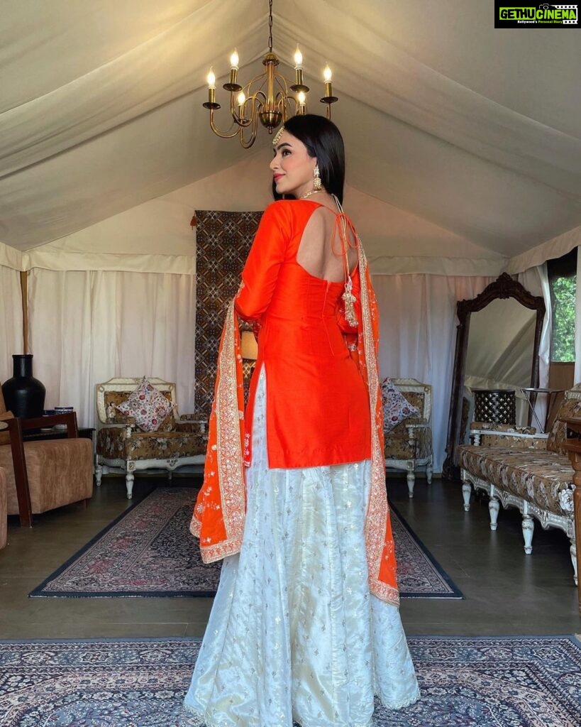 Ankitta Sharma Instagram - तू ही बता दे क्यूँ ज़ालिमा मैं कहलाई.. ❤️‍🔥 Wearing @aliwarofficial Jewels by @theurbanglitter MUA @sonugupta9588 Shot by @kunwararorax