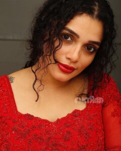 Ann Augustine Instagram - ❤️

@vanithamagazine 
📸 @sreekanth_kalarickal 
Stylist. @pushpamathew28 
Makeup. @_femy_antony_ 
Costume. @kahani_storiesinthread 

#vanitha#covershoot#backhome#backtotheroots#funshoot#allred#curls#curlyhair#jewelleryaddict#coffeelover#bestteam#artlover