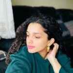 Ann Augustine Instagram - Grey skies Lazy sun through green Smile. Just smile. #greyskies#green#rainydays#ootd#forestgreen#vintagegold#silver#silverlove#jewelleryaddict#curls#curlyhair#coffeelover#artlover