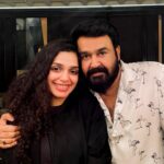 Ann Augustine Instagram - Lalettan ❤️ #lalettan#thecompleteactor#fangirl#hyderabad#legend#malayalamcinema#fanforever#coffeelover#allblack#curls#curlyhair#jewelleryaddict#artlover