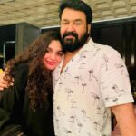 Ann Augustine Instagram - Lalettan ❤️ #lalettan#thecompleteactor#fangirl#hyderabad#legend#malayalamcinema#fanforever#coffeelover#allblack#curls#curlyhair#jewelleryaddict#artlover