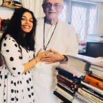 Ann Augustine Instagram - GULZAR ❤️ #mostfavorite #gulzar #gulzarpoetry #gulzaar #mostloving #grateful #blessed #poetrywithlove #curls #curlyhair #coffeelover #jewelleryaddict #artlover