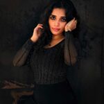 Ann Augustine Instagram - Step out from the shadows… a little bit of light never hurts.🧡 FaceTime shoot with @shanishaki #facetimeshoot#evenings#allblack#ootd#outdoorshoot#jewelleryaddict#photoshoot#curls#curlyhair#coffeeaddict#artlover
