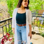 Ann Augustine Instagram - 🌸 #balconygarden#curlyhair#jewelleryaddict#coffeelover#green#momjeans#randomshoot#vintagegold#artlover Bangalore