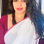 Ann Augustine Instagram – Undying love for saris! 🧡 

📸 @rabbitout_ofthe_hat 

#sareelove#sareelover#undying#jewelleryaddict#art#magichour#coffeelover#curls#curlyhair#silverlove#silverlining#artlover
