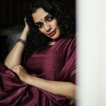 Ann Augustine Instagram – These posts are never going to end. Obviously cause I simply can’t stop professing my undying love for my fav saris. Can’t promise there won’t be more of these. ❤️ 

📸 @clintsoman 

#saree#sareelove#undying#jewelleryaddict#art#coffeelover#magichour#lights#love#life#silver#silverlove#curls#curlyhair#tattooart#soulful
