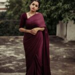 Ann Augustine Instagram – This is a season for Red, May this be a time to reflect on small  joys and tiny moments of happiness that  showed us who we truly are, and gave us strength and hope to keep going no matter what. Merry Christmas to all of you!❤️

📸 @clintsoman 

#red#christmasfeels#christmasvibes#saree#sareelove#life#art#jewelleryaddict#curls#curlyhair#coffeelover#magichour#tattooart#silver#silverlove#soulful