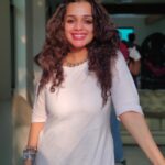 Ann Augustine Instagram - “Catching a bit of sunlight in between a chaotic set” #nofilter#fridays#coffeelovers#shoots#art#life#love#silver#silverlove#reflections#whites#stackedbangles#setlove#bestlight#magichour