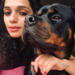 Ann Augustine Instagram - HugCuddleSnooze🌸 #oza#love#mine#me&mine#bff#bestie#forlife#hugs#cuddles#snooze#thebest#pets#rottweiler#rottweilerlove