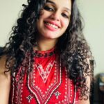 Ann Augustine Instagram - “Red goes with everything and red goes with nothing.” 🧡 📸 @nandan_meera #red#bella#dogsofinsta#dubai#bellanbubbles#magichour#loveforred#curlyhair#sweetestdogever#jewelleryaddict#coffeelover#artlover