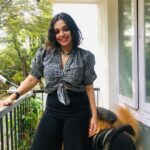 Ann Augustine Instagram - Me. Me & the pack.🧡 #black#me#shepherds#rottweiler#favourites#besties#chokers#silver#silverlove#jewelleryaddict#allblackeverything#ootd#curls#curlyhair#mysquad#coffeelover#artlover