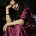 Ann Augustine Instagram - These posts are never going to end. Obviously cause I simply can’t stop professing my undying love for my fav saris. Can’t promise there won’t be more of these. ❤️ 📸 @clintsoman #saree#sareelove#undying#jewelleryaddict#art#coffeelover#magichour#lights#love#life#silver#silverlove#curls#curlyhair#tattooart#soulful