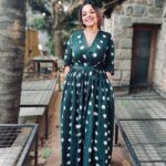 Ann Augustine Instagram - 🌸 #green #blah #life #polkadots #dress #pearls #silver #chain #rings #colours #jewelleryaddict#feelinggreen #sunsetsatwork#miramar#art