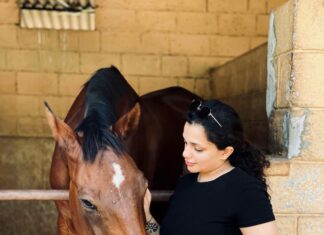 Ann Augustine Instagram - ♥️ #ridinglessons #bestever #horseridinglesson #horse #beauty #art #coffee #coffeelover #jewelleryaddict #curls #curlyhair #artlover