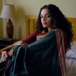 Ann Augustine Instagram - 🌶 📸 @clintsoman #random#home#saree#bestphotographer#coffeeaddict#silverlover#jewelleryaddict#curls#curlyhair#magichour#tattoo#artlover