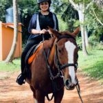 Ann Augustine Instagram - ♥️ #ridinglessons #bestever #horseridinglesson #horse #beauty #art #coffee #coffeelover #jewelleryaddict #curls #curlyhair #artlover