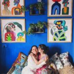 Anna Ben Instagram - People as bright as these colours ✨ @davidsonvarsha you are as colourful and beautiful as your artwork 😍 big hugs for letting us take over your lovely space and for being the best host ❤️ look at the Ak sisters 🥺 I missed you girls so much ❤️ Ps: for everyone asking… these paintings are by @davidsonvarsha she is amaaazing! ❤️ Bangalore, India