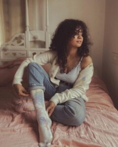 Anna Ben Instagram - Marshmallow 💭 

Shot by @_sevenstitches_ 
Production @whiteshadowsfilms 
Happy helpers @jeremiahderozario @varunasi