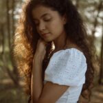 Anna Ben Instagram – “je te laisserai des mots”
📷: @vasanthphotography
Makeup : @shiny_thoughts