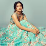 Anna Ben Instagram - 🌸 Designer & Stylist : @asaniya_nazrin Photography : @vaffara_ MUAH : @unnips Outfit : @paris_de_boutique Jewellery : @ttdevassy Coordination : @asaniya_nazrin Post Production : @iamvysak Photography team : @rjrej @vishnu_sivaji_ Video : @ramshad_bin_muhmed Video Editor : @sameerusman1990 Styling Team : @amritha_lakshmi___