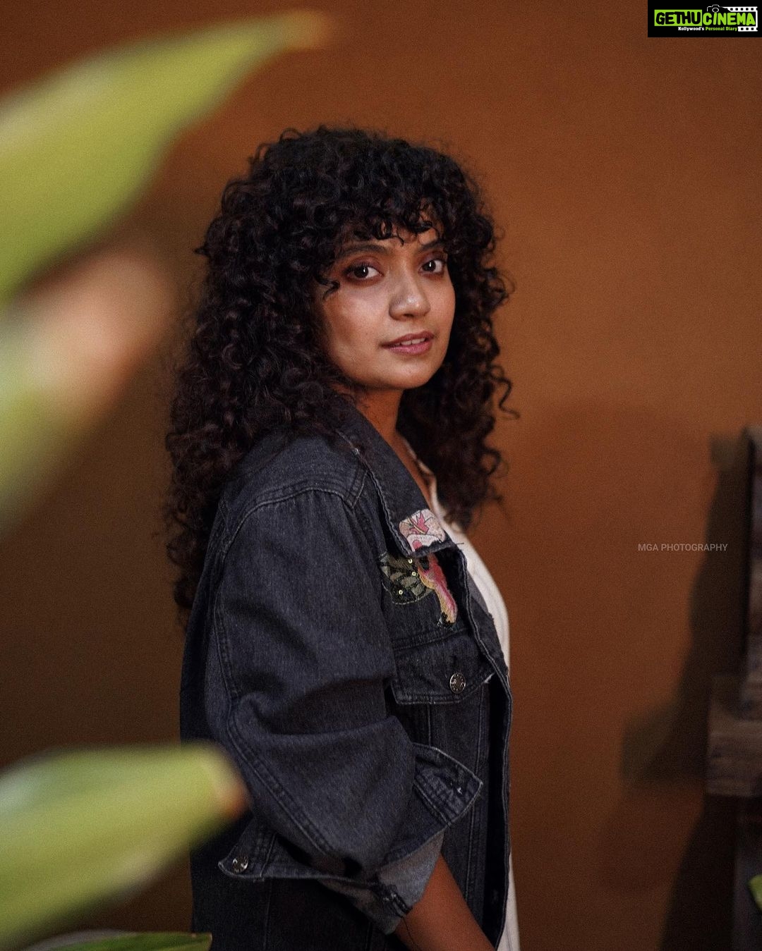 Anna Ben Instagram - Thank you for all the love for Kaapa ❤️ Wearing @aambalclothing MUA @zara___makeover Photography @merin__georg