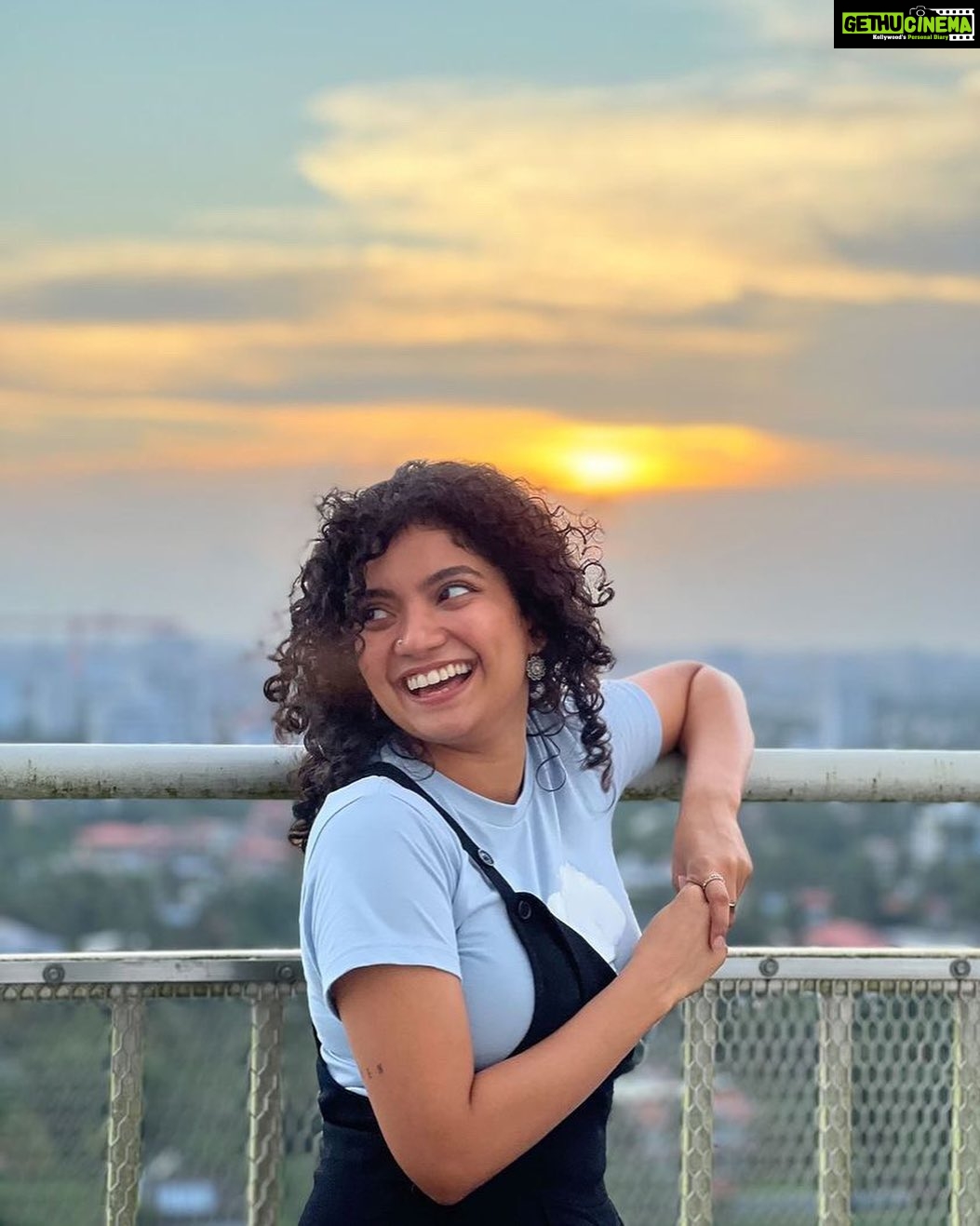 Anna Ben Instagram - Everything everywhere all at once 📸 @bheegaran thanks for this one ✨